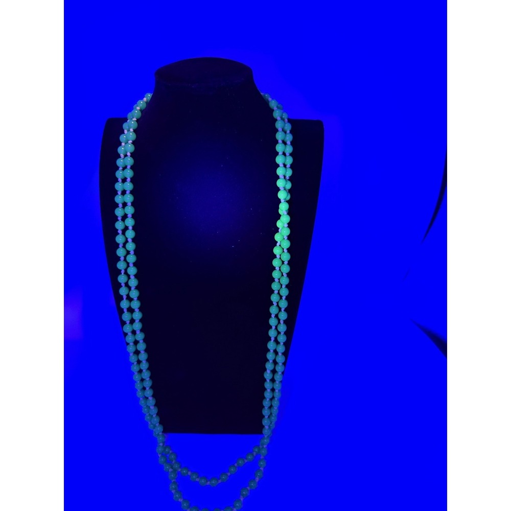 Vintage Uranium Green Glass Beaded Flapper Necklace Long opera 74 UV Glow - Picture 6 of 11